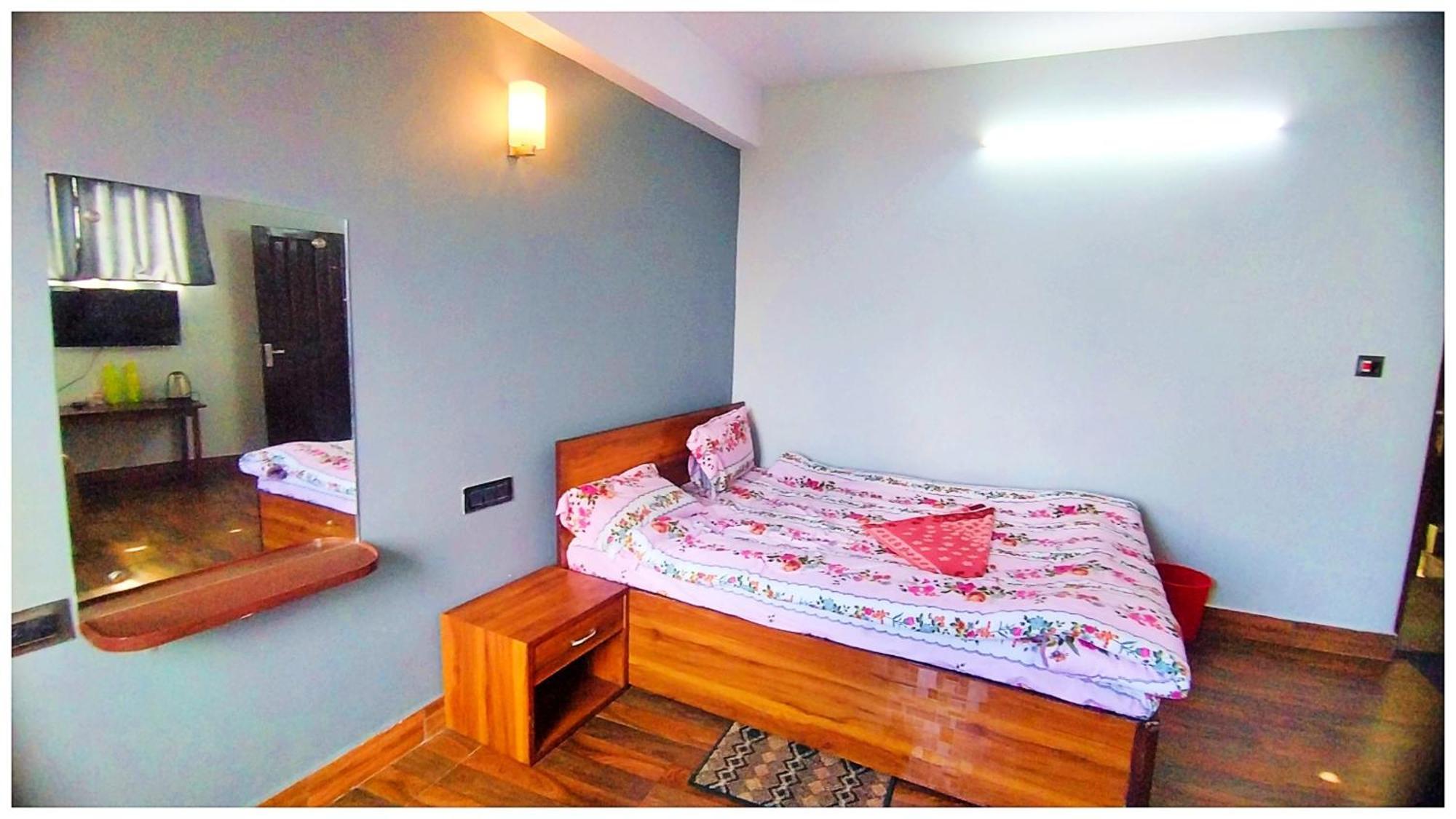 Hotel Premium Pitstop Near Railway Station Best Hotel In Darjeeling Darjeeling  Exterior photo